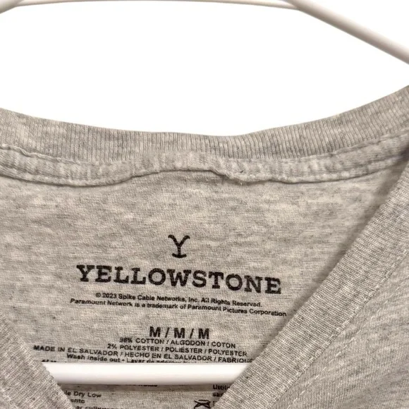 Yellowstone Dutton Ranch Distressed Collegiate Shirt Medium - Picture 3 of 3